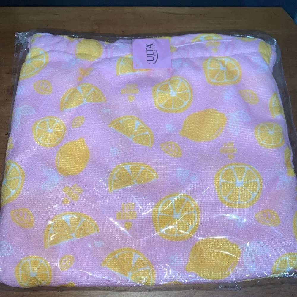 Ulta Beauty 2-in-1 Towel & Beach Bag Set Pink with Lemon Print Brand New